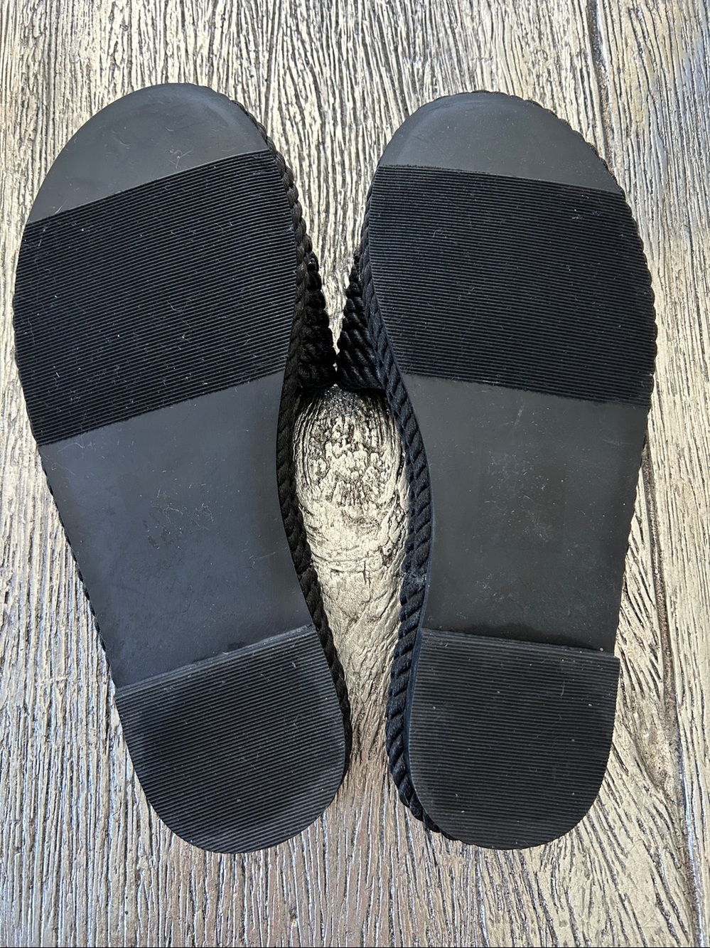 Chase + Chloe Black Portia Slide Sandals - Picture 5 of 5